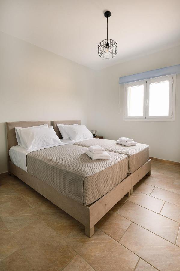 Vasilopoulos Residences - Villa Emelia With Shared Pool 阿尔戈斯托利翁 外观 照片