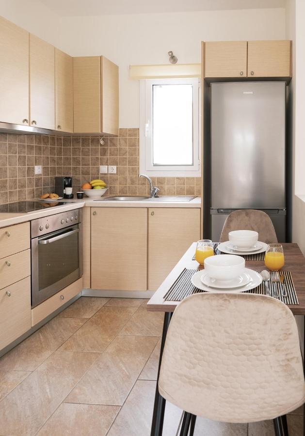 Vasilopoulos Residences - Villa Emelia With Shared Pool 阿尔戈斯托利翁 外观 照片