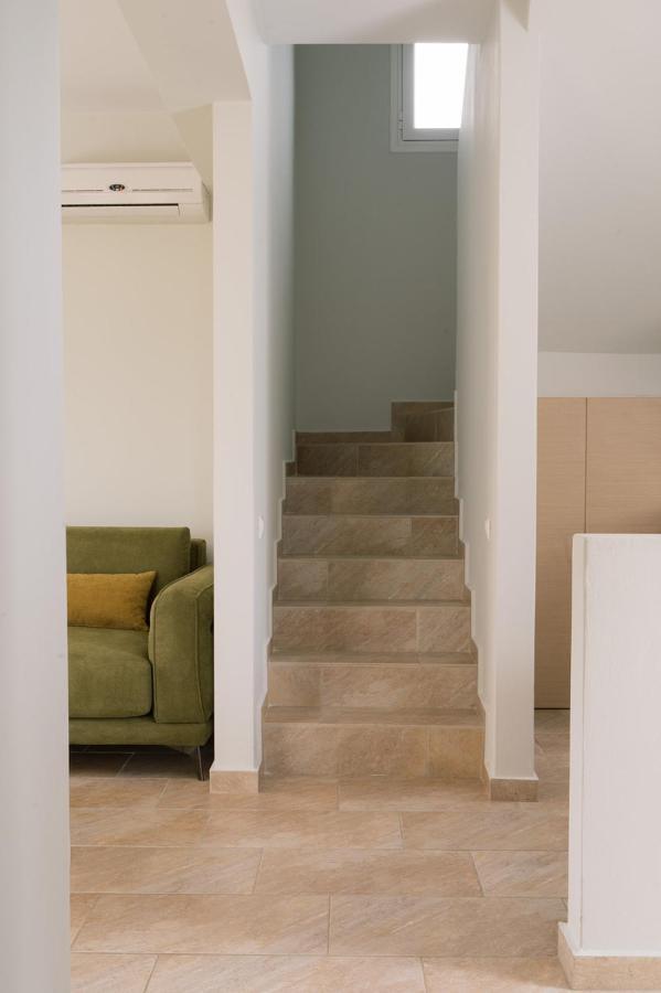Vasilopoulos Residences - Villa Emelia With Shared Pool 阿尔戈斯托利翁 外观 照片