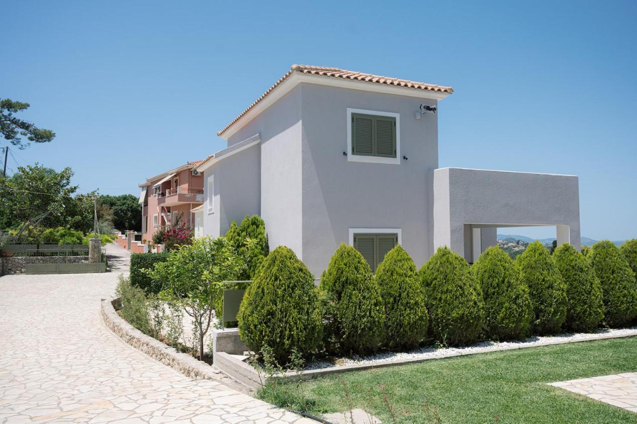 Vasilopoulos Residences - Villa Emelia With Shared Pool 阿尔戈斯托利翁 外观 照片
